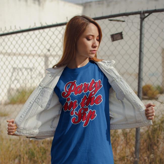 Ole Miss Champions Party In The Sip Tee Barstoolsports Store