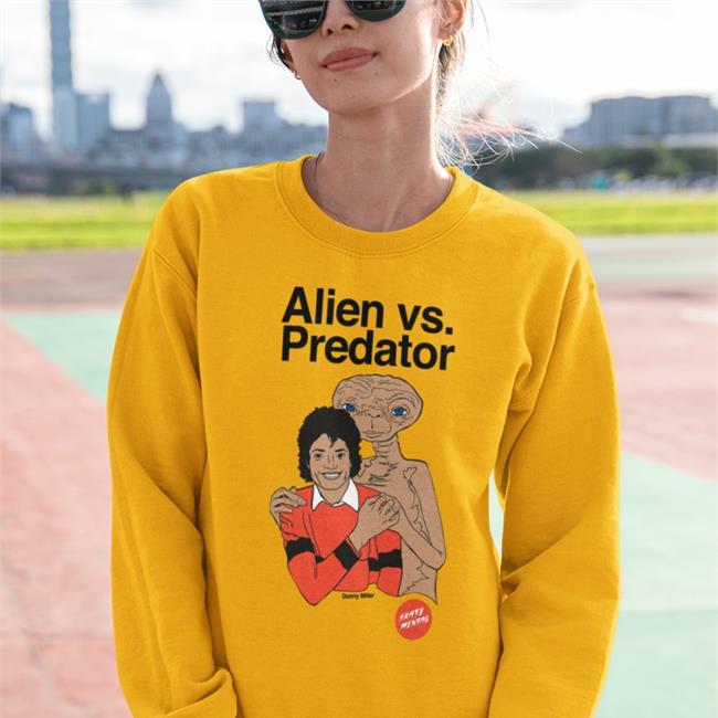 Aliens Vs Predator Tee