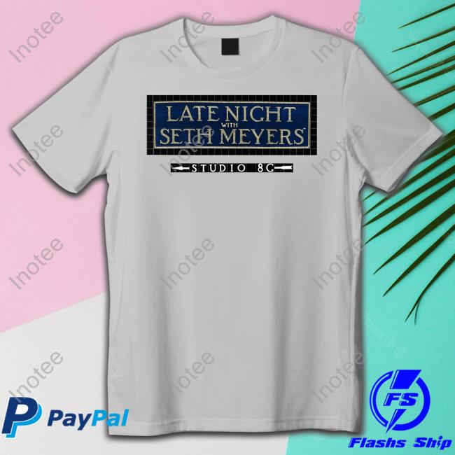 Anna Kendrick Wearing Late Night With Seth Meyers Subway Sweatshirt Nbcstore